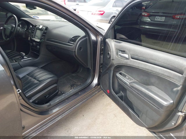 2014 Chrysler 300 300s მანქანა იყიდება აუქციონზე, vin: 2C3CCABG3EH355594, აუქციონის ნომერი: 44546841