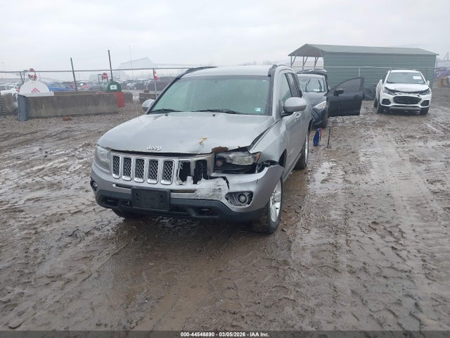 44546890 :رقم المزاد ، 1C4NJDEB9FD135788 vin ، 2015 Jeep Compass Latitude مزاد بيع
