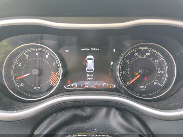 2015 Jeep Cherokee Trailhawk მანქანა იყიდება აუქციონზე, vin: 1C4PJMBS5FW592115, აუქციონის ნომერი: 44546914