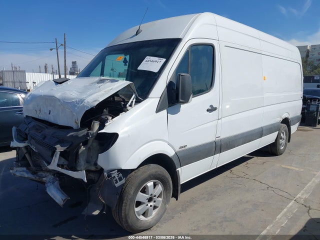 Продажа на аукционе авто 2010 Mercedes-benz Sprinter Van 2500 High Roof, vin: WD3PE8CC8A5463412, номер лота: 44546917