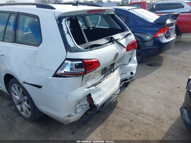 44546936 :رقم المزاد ، 3VWC17AU4FM509886 vin ، 2015 Volkswagen Golf Sportwagen Tsi Se 4-door مزاد بيع