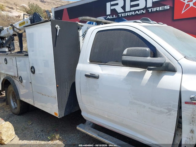 44546942 :رقم المزاد ، 3C7WRNBL7NG137611 vin ، 2022 Ram 5500 Chassis Tradesman/slt مزاد بيع