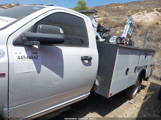 44546942 :رقم المزاد ، 3C7WRNBL7NG137611 vin ، 2022 Ram 5500 Chassis Tradesman/slt مزاد بيع