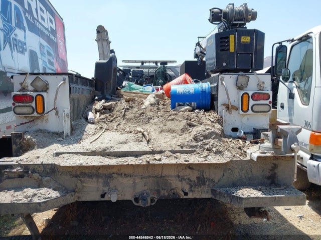 44546942 :رقم المزاد ، 3C7WRNBL7NG137611 vin ، 2022 Ram 5500 Chassis Tradesman/slt مزاد بيع
