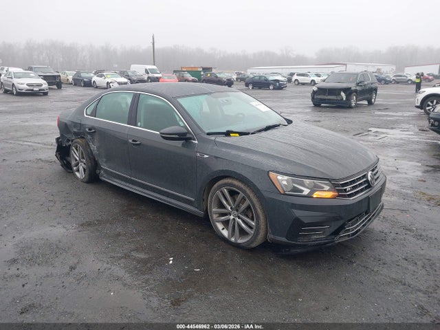 2017 Volkswagen Passat 1.8t R-line მანქანა იყიდება აუქციონზე, vin: 1VWDT7A37HC058768, აუქციონის ნომერი: 44546962
