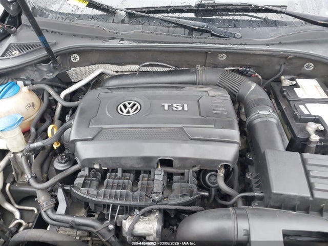 2017 Volkswagen Passat 1.8t R-line მანქანა იყიდება აუქციონზე, vin: 1VWDT7A37HC058768, აუქციონის ნომერი: 44546962