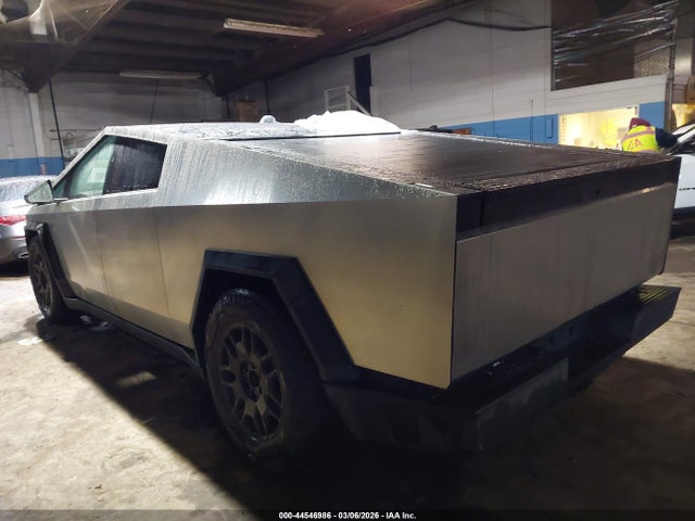 2024 TESLA CYBERTRUCK 7G2CEHED0RA034862 Photo 2