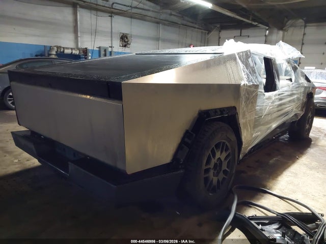 2024 TESLA CYBERTRUCK 7G2CEHED0RA034862 Photo 3