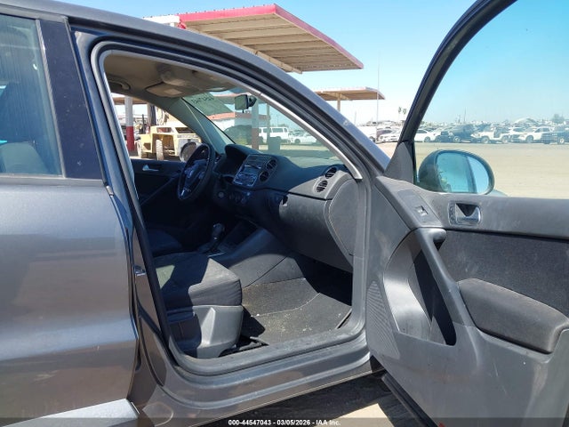 Продаж на аукціоні авто 2013 Volkswagen Tiguan S, vin: WVGBV3AX2DW569230, номер лоту: 44547043