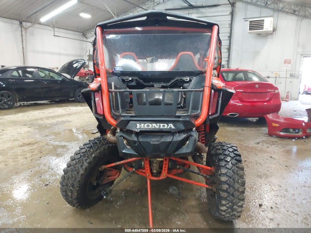 1HFVE06E8L4001118 Honda Sxs1000 S4d