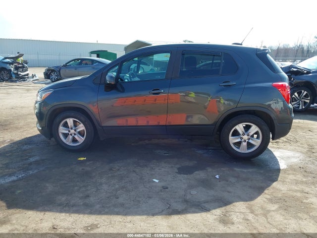 3GNCJKSB8KL386068 Chevrolet TRAX LS