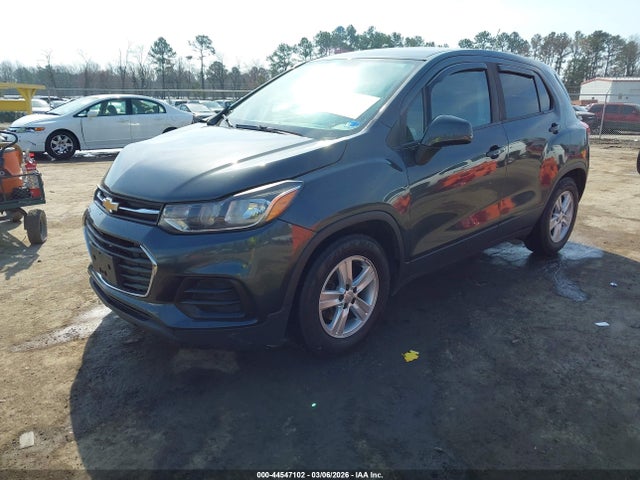 3GNCJKSB8KL386068 Chevrolet TRAX LS