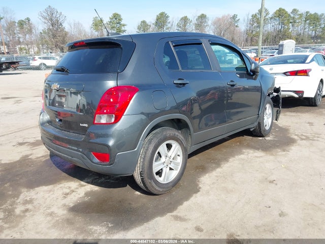 3GNCJKSB8KL386068 Chevrolet TRAX LS