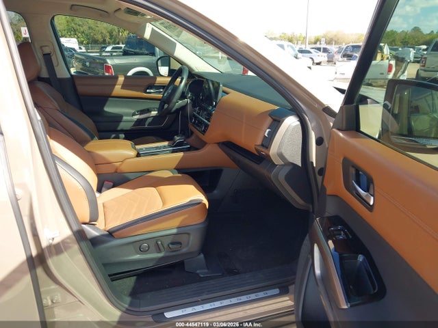 2024 Nissan Pathfinder Platinum Fwd მანქანა იყიდება აუქციონზე, vin: 5N1DR3DG2RC311758, აუქციონის ნომერი: 44547119