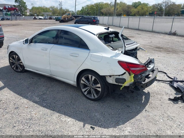 2019 MERCEDES-BENZ CLA 250 WDDSJ4EB2KN705417 Photo 2