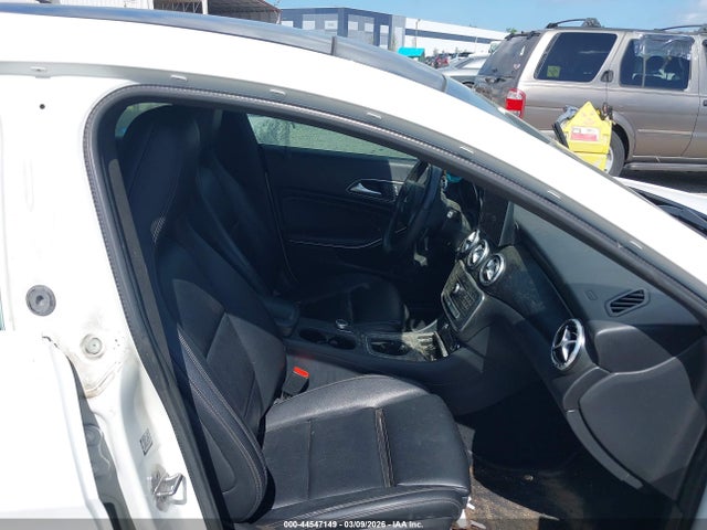 2019 MERCEDES-BENZ CLA 250 WDDSJ4EB2KN705417 Photo 4