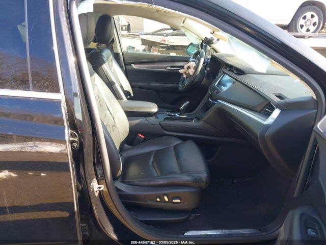 44547162 :رقم المزاد ، 1GYKNDRS6JZ171168 vin ، 2018 Cadillac Xt5 Luxury مزاد بيع