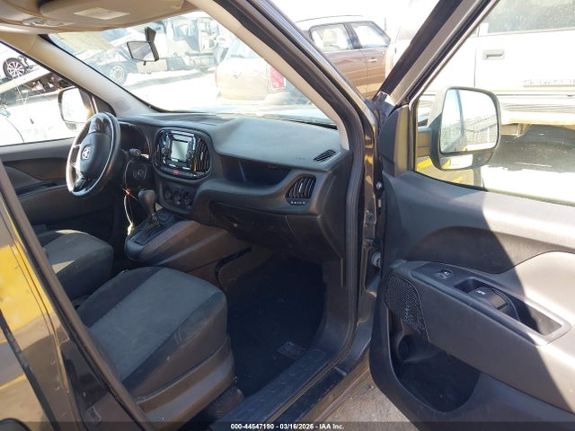 2019 RAM PROMASTER CITY ZFBHRFBB4K6M92853 Photo 4