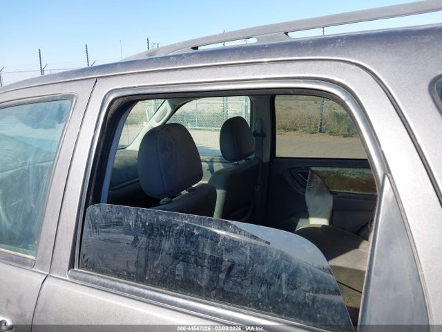 44547226 :رقم المزاد ، 4F2YZ061X5KM39906 vin ، 2005 Mazda Tribute S مزاد بيع