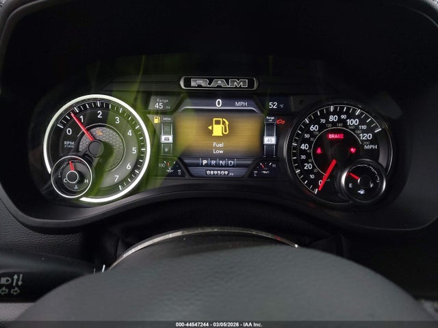 44547244 :رقم المزاد ، 1C6SRFRTXKN726637 vin ، 2019 Ram 1500 Laramie  4x4 6'4 Box مزاد بيع
