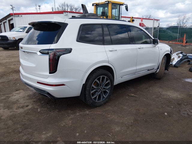 2021 CADILLAC XT6 1GYKPHRS9MZ163782 Photo 3
