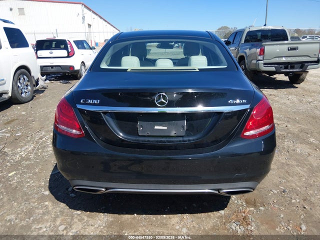 2015 Mercedes-benz C 300 4matic მანქანა იყიდება აუქციონზე, vin: 55SWF4KBXFU036043, აუქციონის ნომერი: 44547350