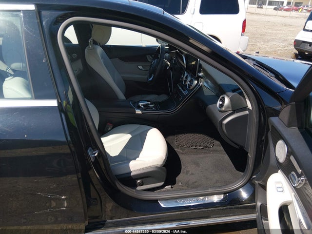 2015 Mercedes-benz C 300 4matic მანქანა იყიდება აუქციონზე, vin: 55SWF4KBXFU036043, აუქციონის ნომერი: 44547350