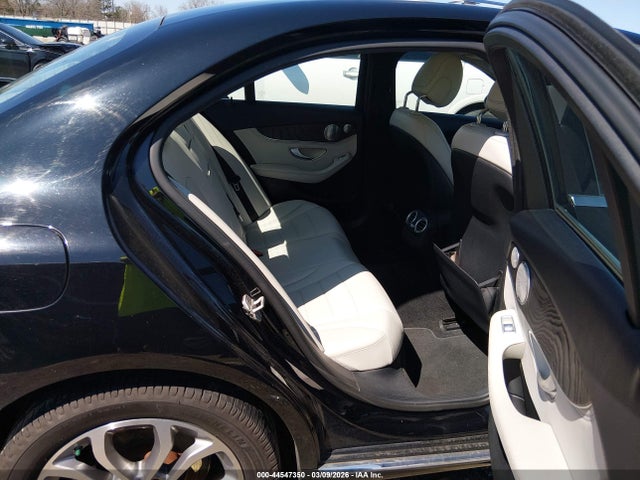 2015 Mercedes-benz C 300 4matic მანქანა იყიდება აუქციონზე, vin: 55SWF4KBXFU036043, აუქციონის ნომერი: 44547350