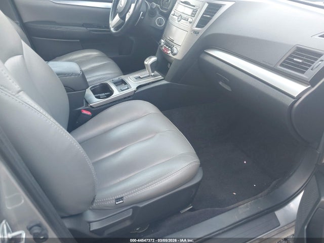 44547372 :رقم المزاد ، 4S3BMBG60A3221732 vin ، 2010 Subaru Legacy 2.5i Premium مزاد بيع
