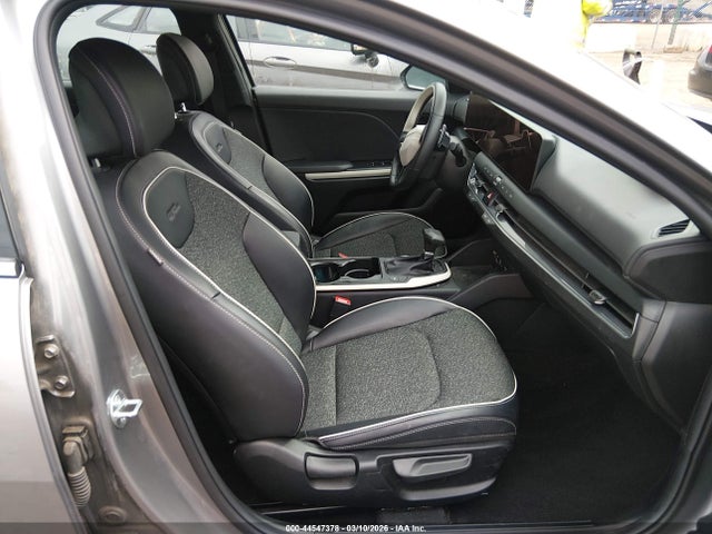 Продажа на аукционе авто 2025 Kia K4 Gt-line, vin: 3KPFW4DEXSE158944, номер лота: 44547378