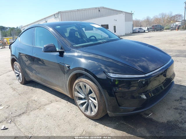 2026 TESLA MODEL Y 7SAYGDED6TA469097
