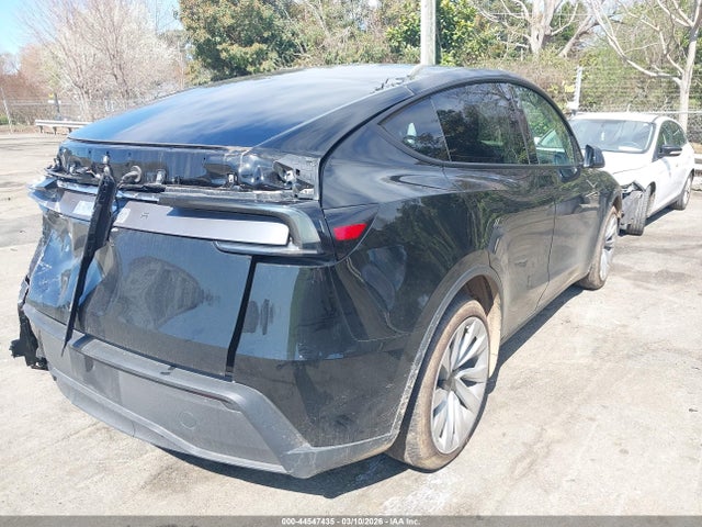 2026 TESLA MODEL Y 7SAYGDED6TA469097 Photo 3
