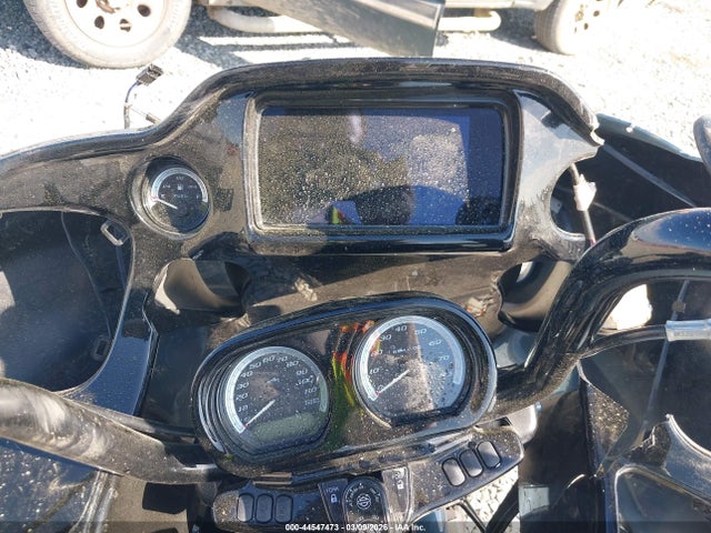 1HD1KZF14RB640506 Harley-Davidson FLTRK