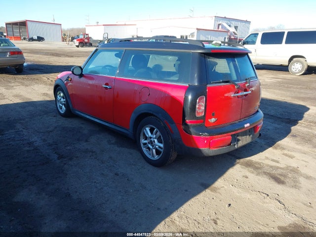 2012 MINI COOPER CLUBMAN WMWZF3C53CT189659 Photo 2