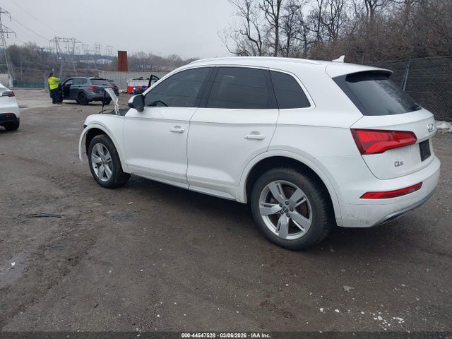 2019 AUDI Q5 WA1BNAFY5K2078952 Photo 2