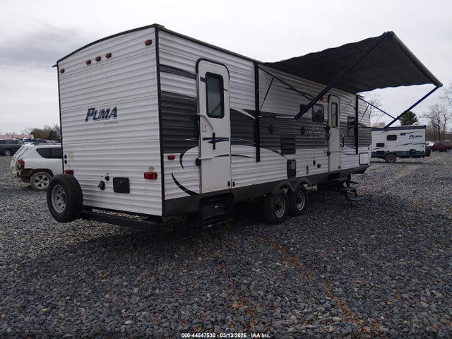 44547530 :رقم المزاد ، 4X4TPUD22HP063481 vin ، 2017 Palomino Puma Xle 28dsbc Travel Trailer مزاد بيع