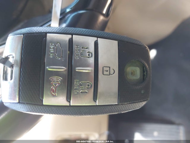 2018 KIA SEDONA KNDMB5C16J6379792 Photo 10