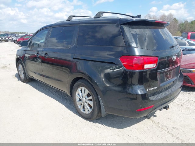 2018 KIA SEDONA KNDMB5C16J6379792 Photo 2