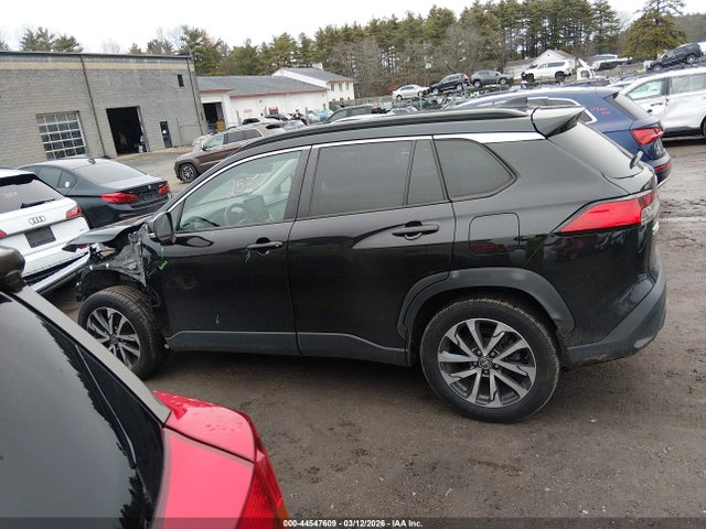 Toyota Corolla Cross Xle 2022 7MUDAABG1NV010237 Image 15