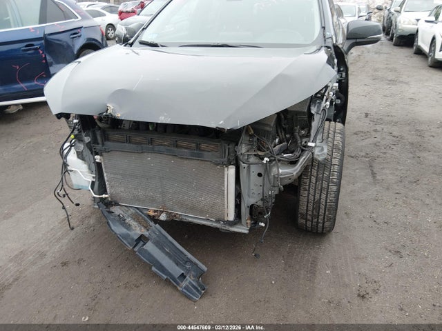 Toyota Corolla Cross Xle 2022 7MUDAABG1NV010237 Image 6