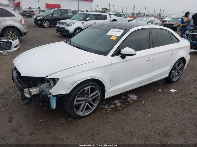 44547635 :رقم المزاد ، WAUAUGFF0H1031796 vin ، 2017 Audi A3 2.0t Premium مزاد بيع