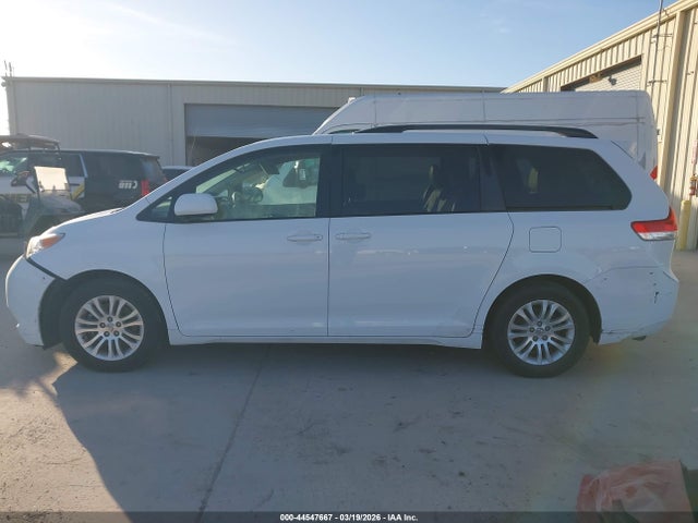 Продаж на аукціоні авто 2014 Toyota Sienna Xle V6 8 Passenger, vin: 5TDYK3DC3ES502461, номер лоту: 44547667