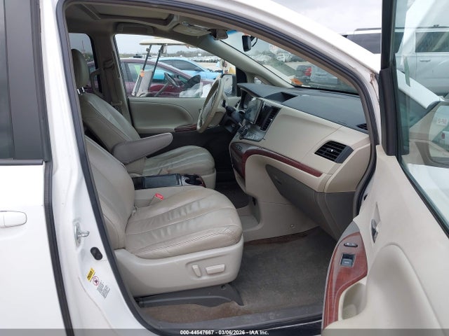 Продаж на аукціоні авто 2014 Toyota Sienna Xle V6 8 Passenger, vin: 5TDYK3DC3ES502461, номер лоту: 44547667