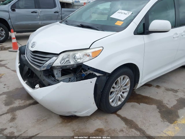 Продаж на аукціоні авто 2014 Toyota Sienna Xle V6 8 Passenger, vin: 5TDYK3DC3ES502461, номер лоту: 44547667