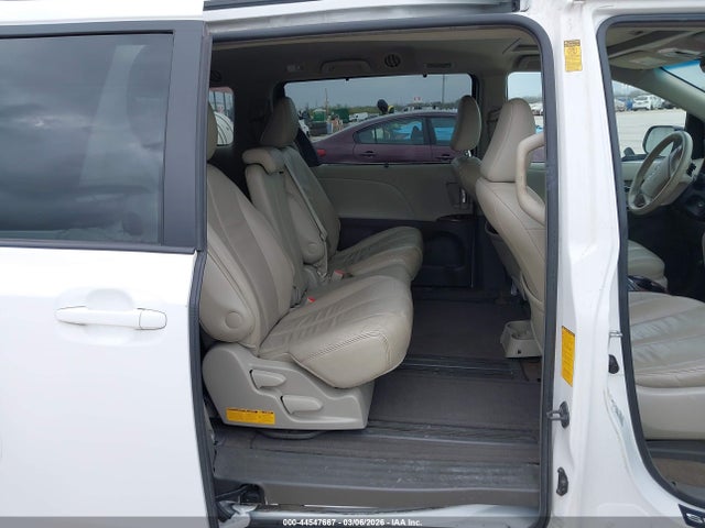Продаж на аукціоні авто 2014 Toyota Sienna Xle V6 8 Passenger, vin: 5TDYK3DC3ES502461, номер лоту: 44547667