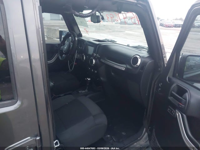 2014 JEEP WRANGLER UNLIMITED 1C4BJWEG7EL210910 Photo 4