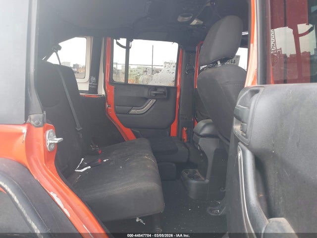 44547704 :رقم المزاد ، 1C4BJWDG1FL638684 vin ، 2015 Jeep Wrangler Unlimited Sport مزاد بيع
