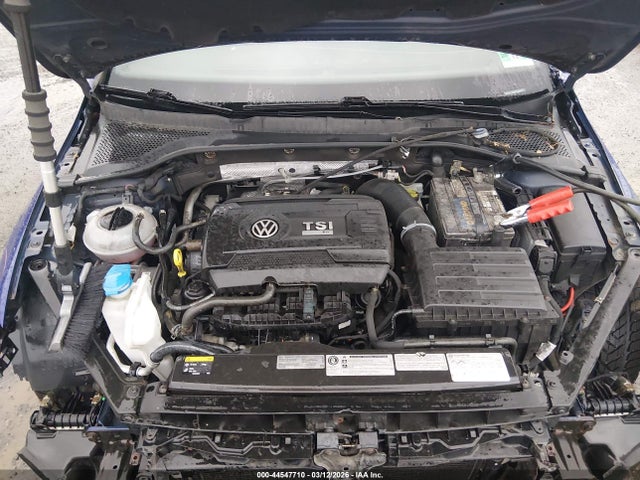 44547710 :رقم المزاد ، WVWVF7AU2HW134595 vin ، 2017 Volkswagen Golf R 4-door W/dcc   Navigation مزاد بيع