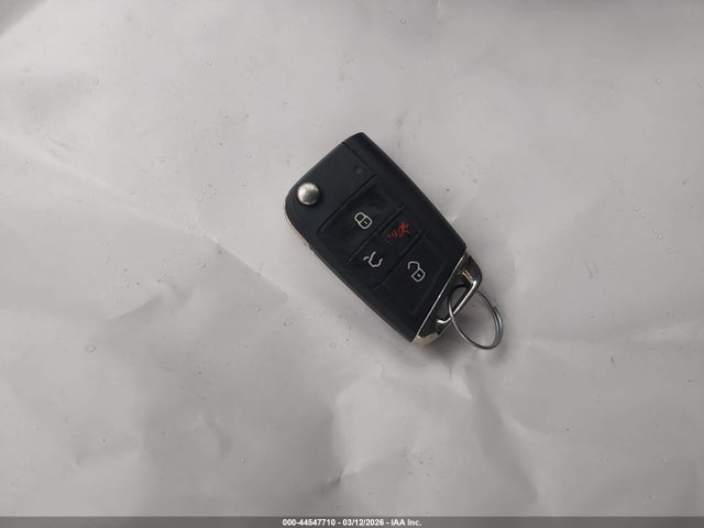44547710 :رقم المزاد ، WVWVF7AU2HW134595 vin ، 2017 Volkswagen Golf R 4-door W/dcc   Navigation مزاد بيع