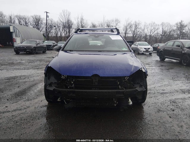 44547710 :رقم المزاد ، WVWVF7AU2HW134595 vin ، 2017 Volkswagen Golf R 4-door W/dcc   Navigation مزاد بيع